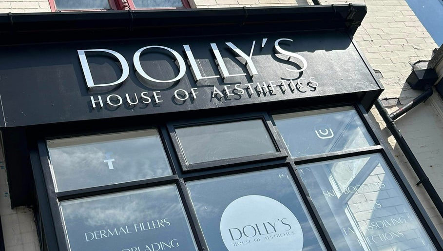 Dolly’s House of Aesthetics, bild 1