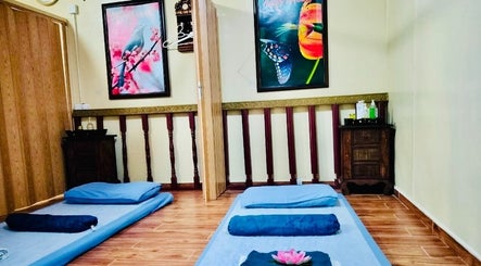 Thai Rose Massage Center