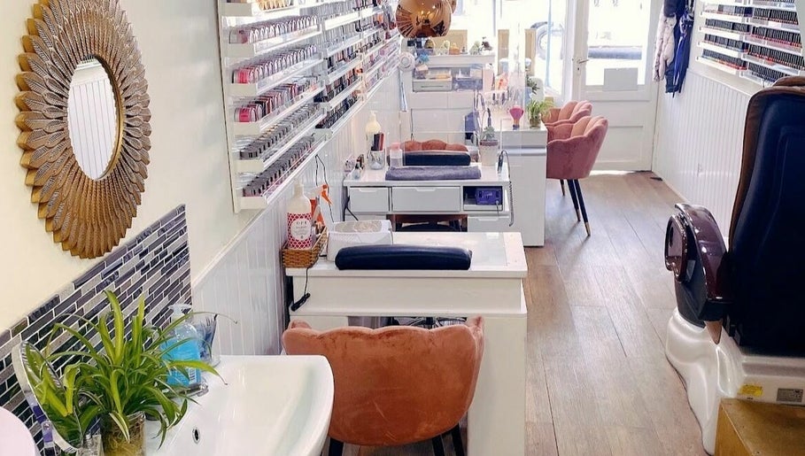 Spa Nails image 1