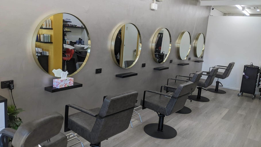 Clip Cut 14 Hair and Beauty Salon – kuva 1