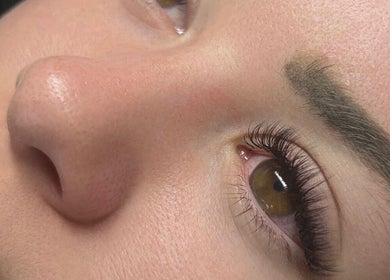 Closeup of elegant eyelash extensions at The Lash Suite, Tokoroa, Waikato, NZ, highlighting their beauty.