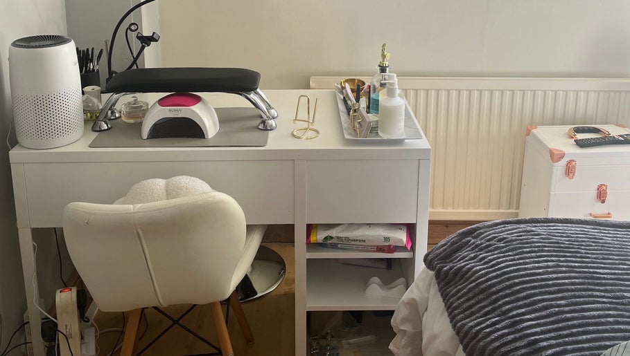 Chic nail station at Maison de Maya in Basildon, England, GB for premium wellness services.