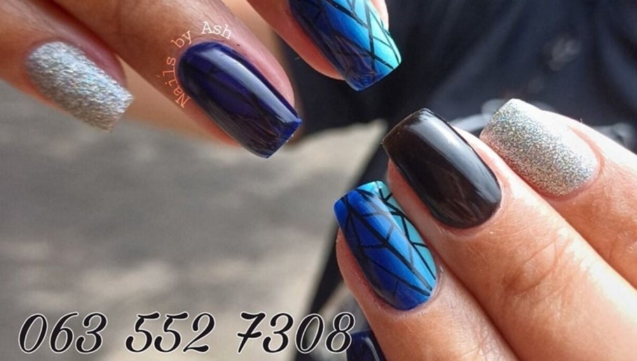 Just the Tip Nails afbeelding 1