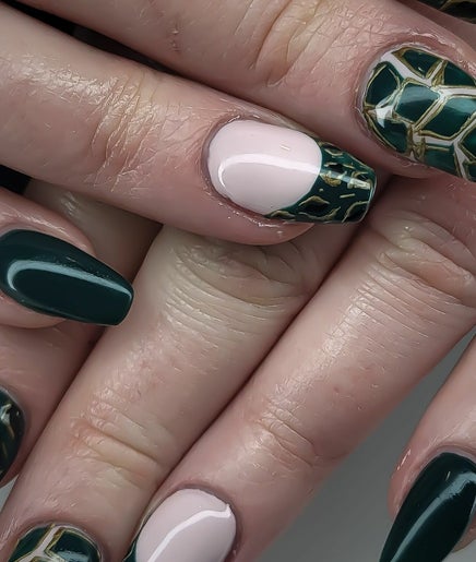 Glitzy Nails and Beauty image 2