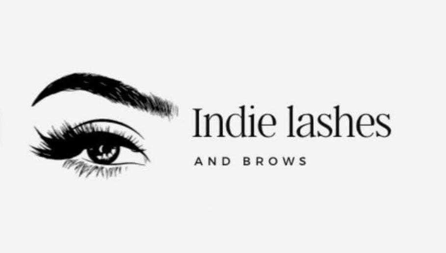 indie lashes and brows صورة 1