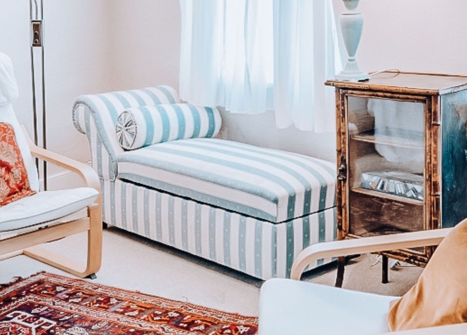 Colette Osteopathy at The Practice Rooms' elegant chaise lounge. Bristol, England, GB offers comfort and style.