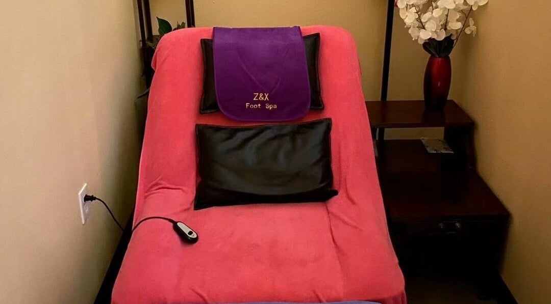 Relaxing spa chair at Z & X Foot Spa in Lutz, Florida, US, showcasing comfort and tranquility.