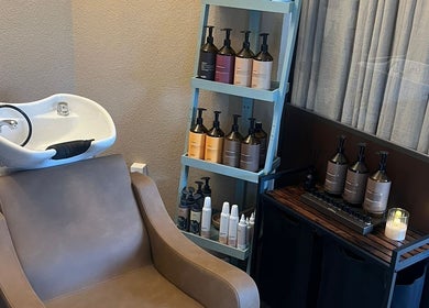 Sophisticated hair wash station at Belinda’s Hair Lounge & Beauty in Kilchberg, Zürich, CH.