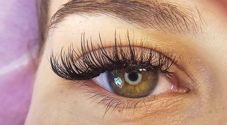 Eyecandi Lash Extensions