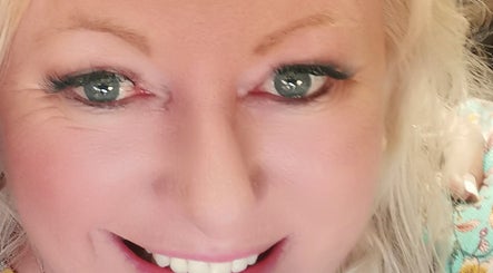 Eyecandi Lash Extensions, bild 3