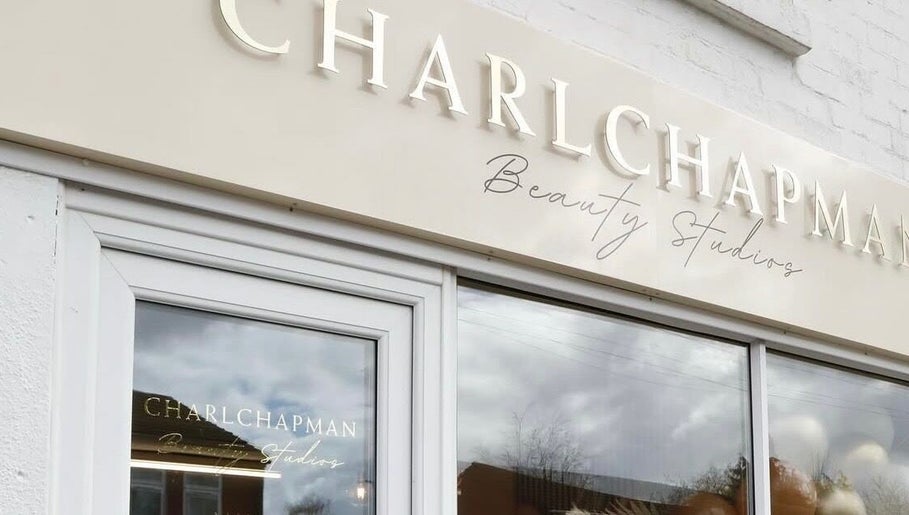 CHARLCHAPMAN BEAUTY STUDIOS, bild 1