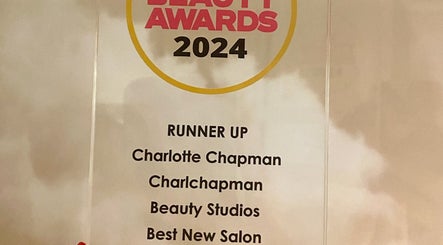 CHARLCHAPMAN BEAUTY STUDIOS, bild 3