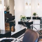 JUSTB Salon