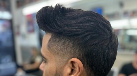 DCard Barber image 3