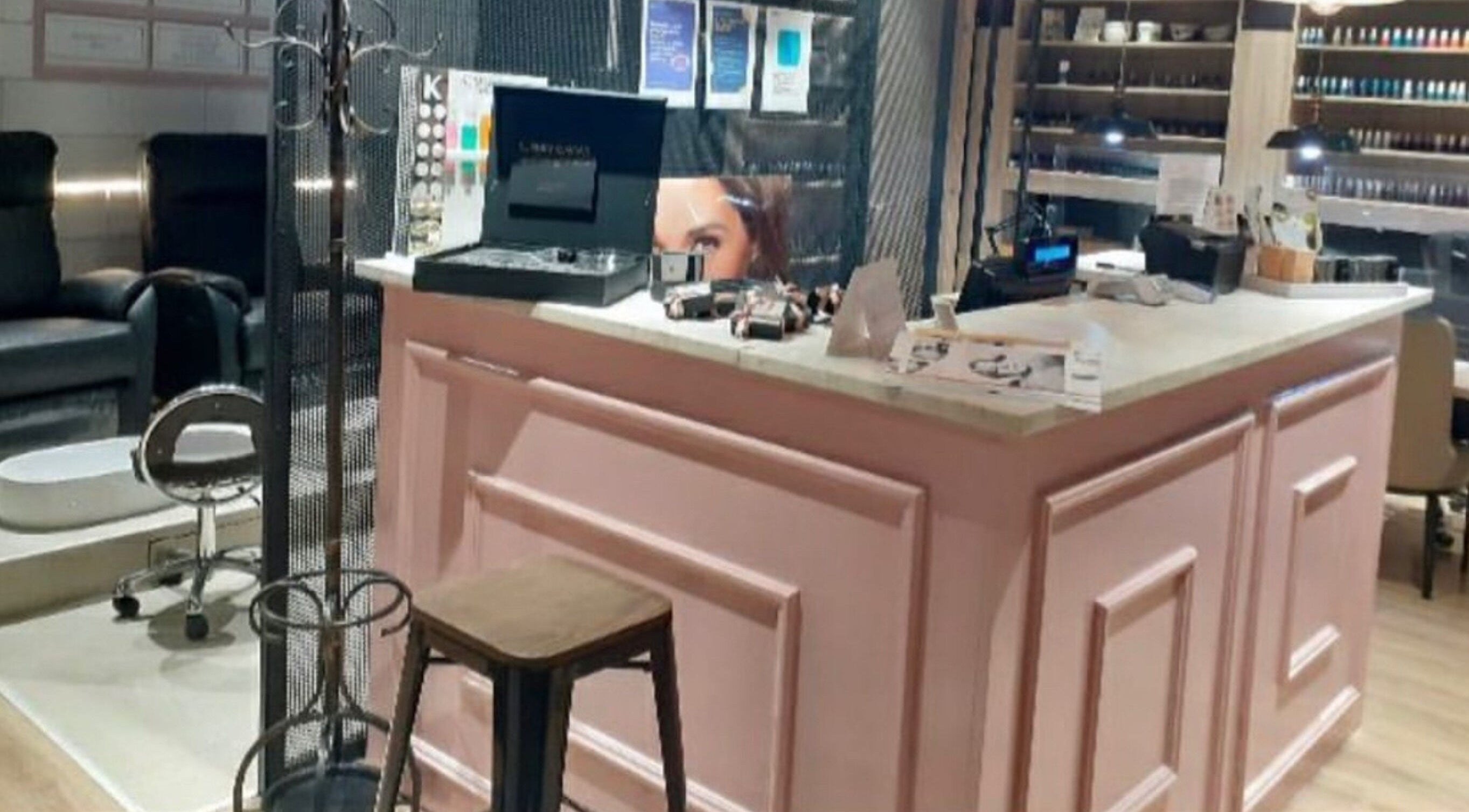 Cozy reception at B-Bar Hair & Nails, Pafos, Baf, CY with stylish decor and inviting ambiance.