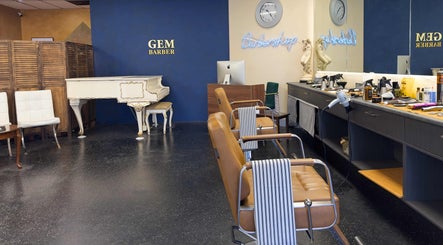 Gem Barber image 2