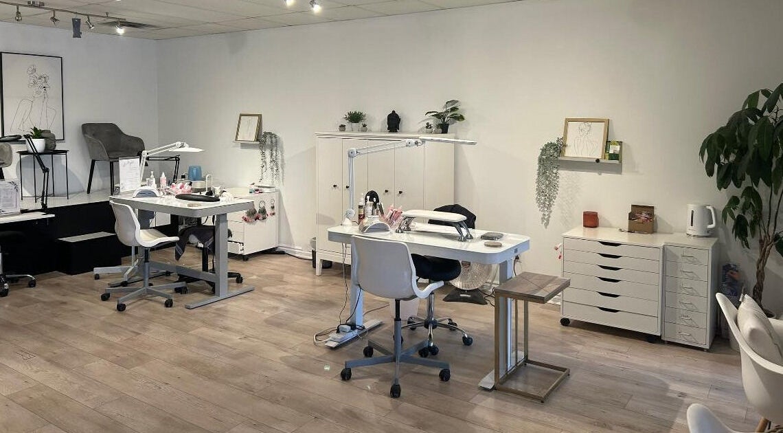 Espace soigné et moderne de l'Institut 351 à Saint-eustache, Québec, CA, pour soins de beauté.