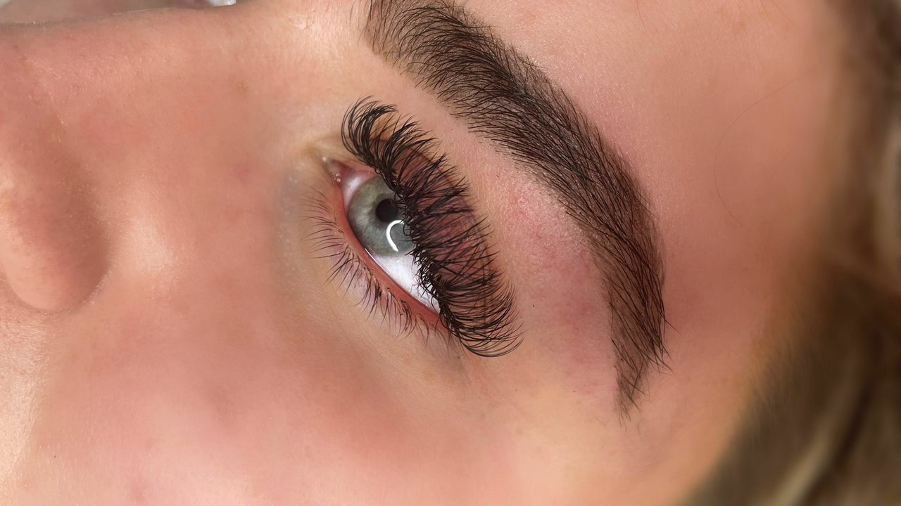 Best salons for eyelash extensions in Wombwell, Barnsley Fresha