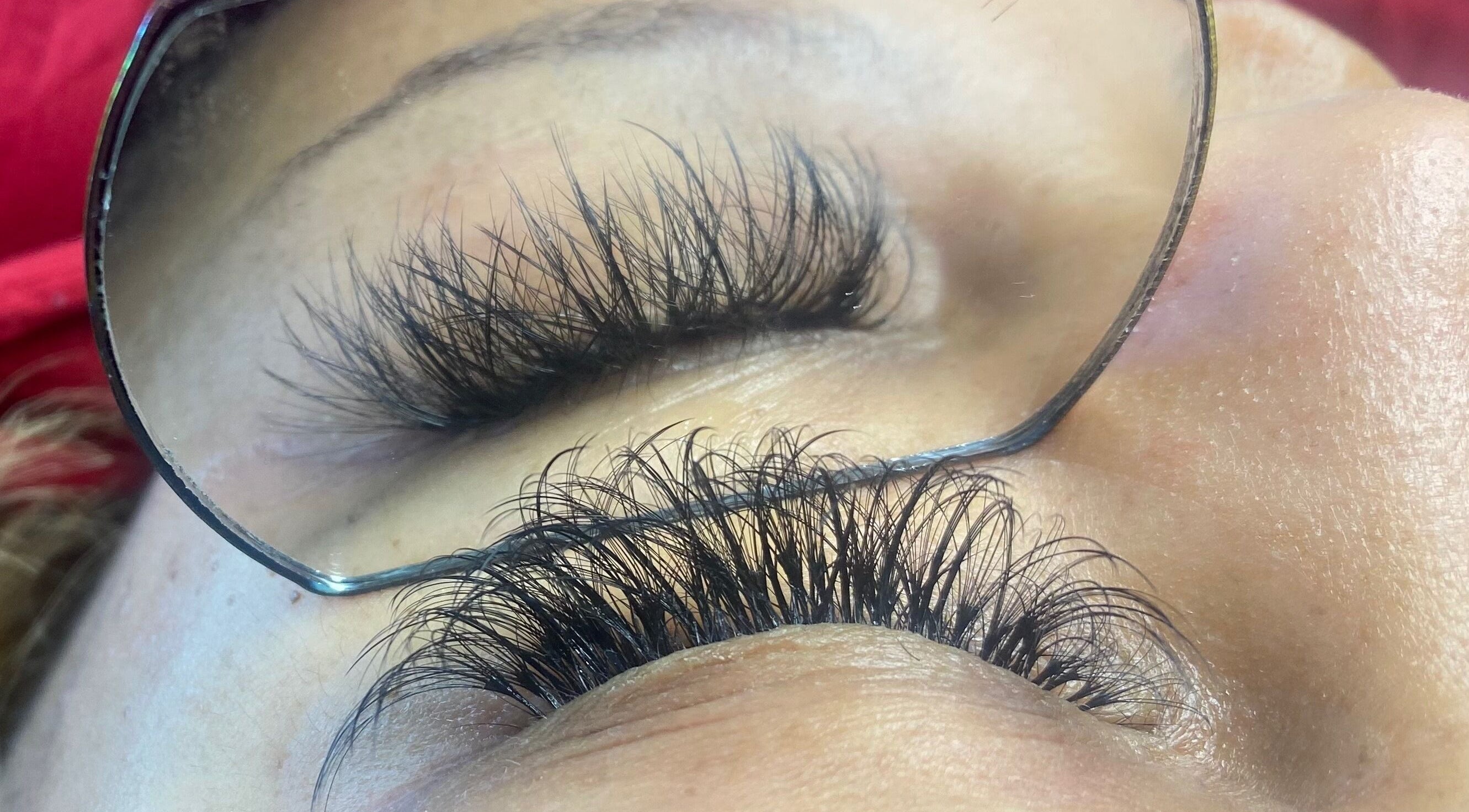 Close-up of lush lashes at Comfy Lux Lash in Fountain Inn, South Carolina, US, showcasing fine detail.