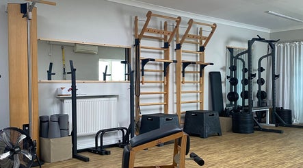 SHAPE CLUB image 2