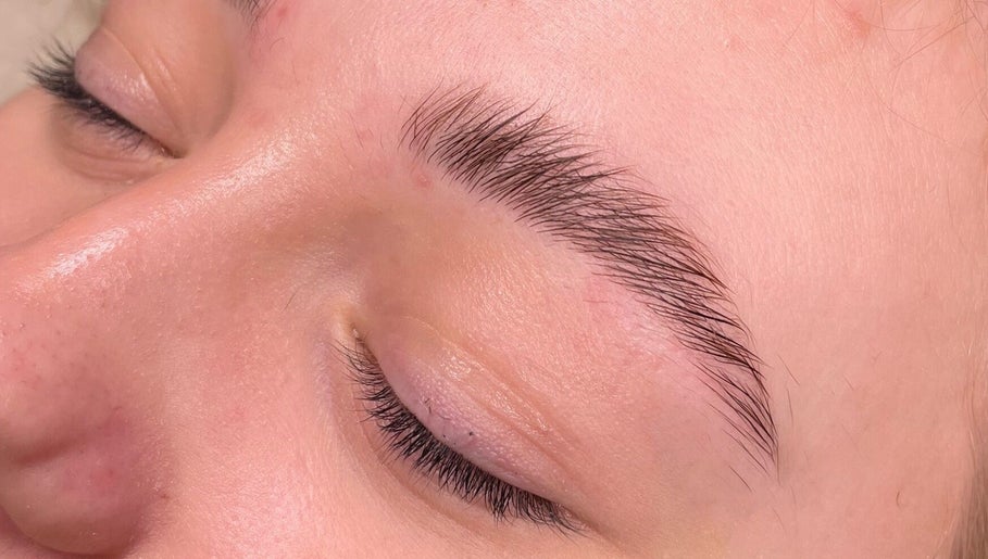 LG Brows image 1