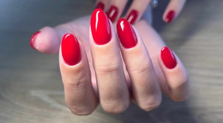 Luxe Nail and Wax Studio