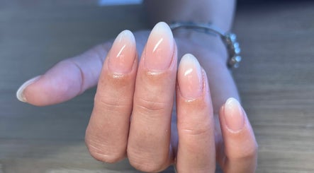 Luxe Nail and Wax Studio afbeelding 2