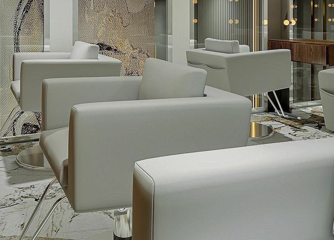 Sillas modernas en Eztravaganzza Nailroom Plus, Chihuahua, Chihuahua, MX, diseño sofisticado de salón.