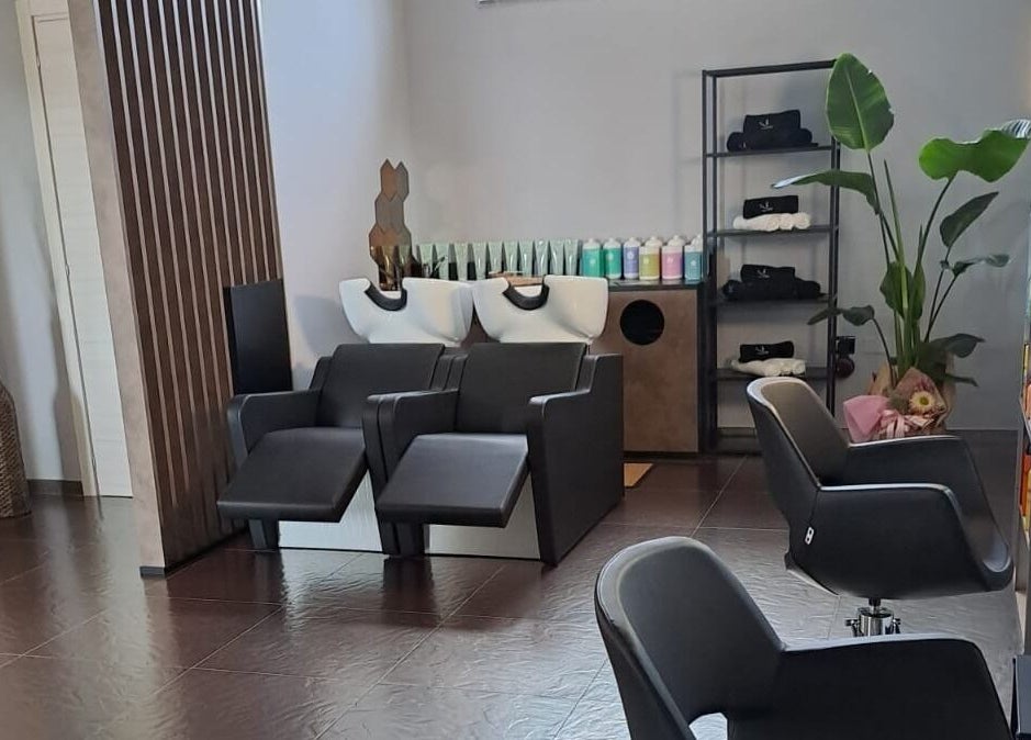 Design elegante del salone di bellezza Valentina Migliaro a San Valentino Torio, Campania, IT.