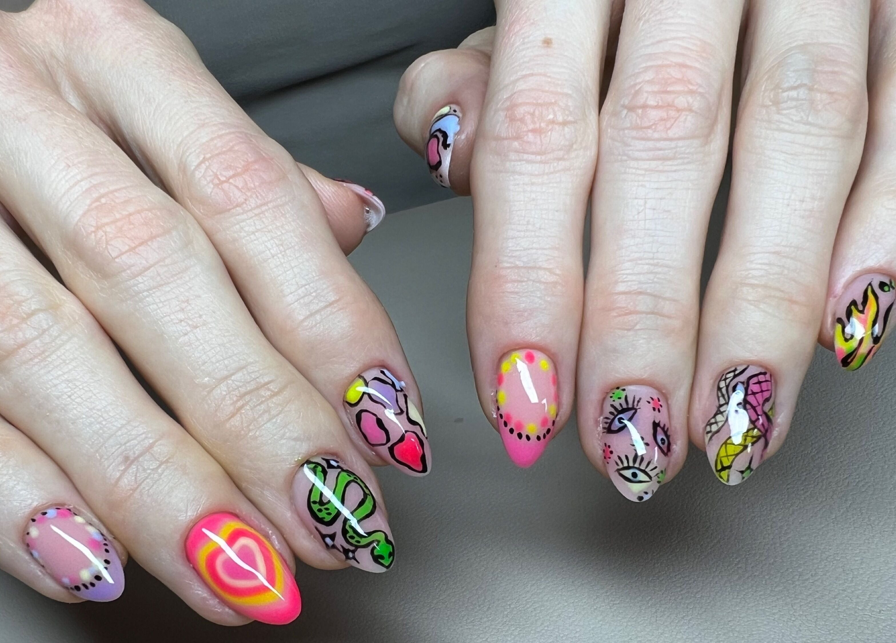 Colorful and artistic nail designs at Bon-Di Nails, Bristol, Anglia, GB.