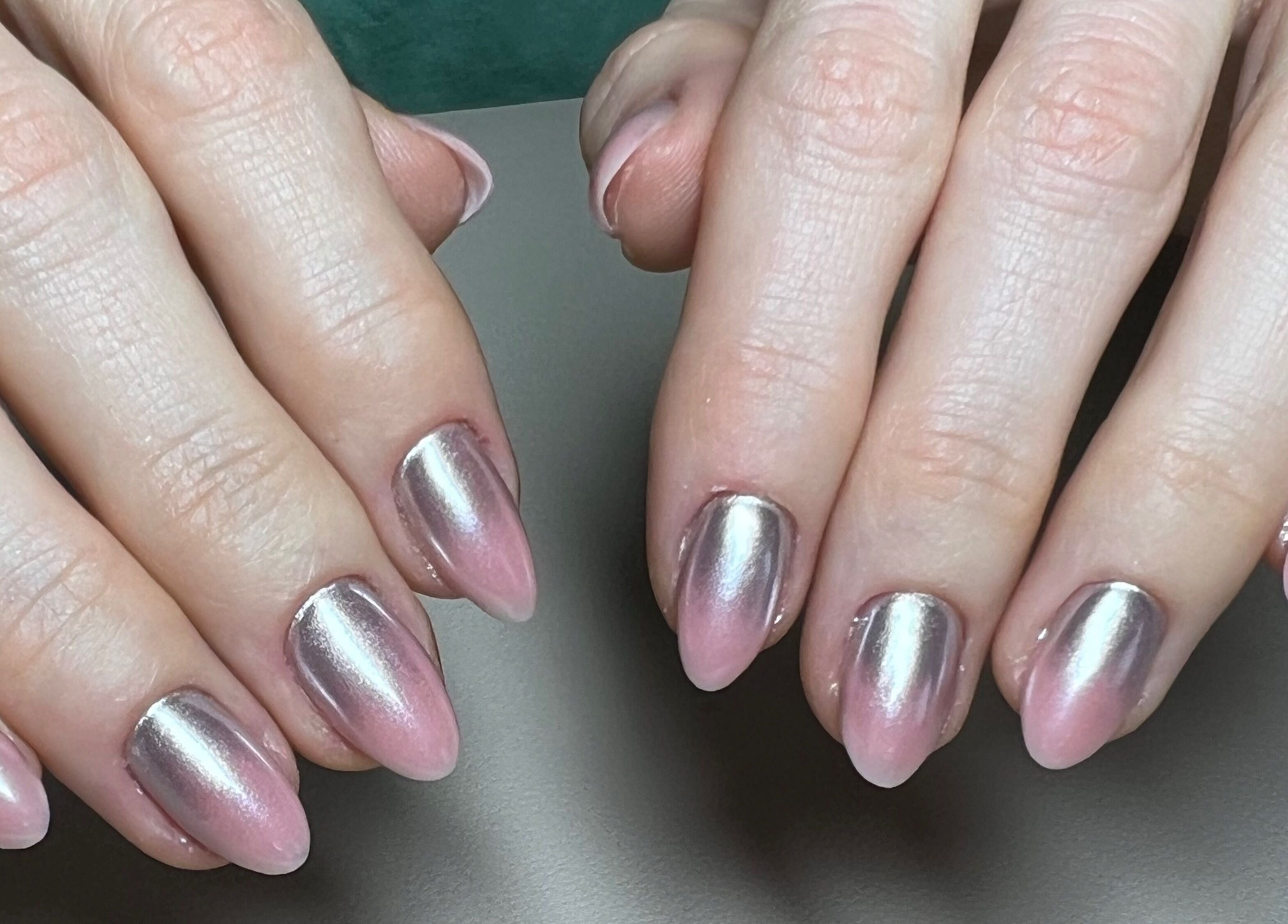 Shiny pink gradient manicure from Bon-Di Nails, Bristol, Anglia, GB. Perfectly styled nails with a glossy finish.