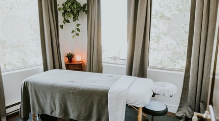 Salle de massage au Centre thérapeutique Jomasso Boucherville, Boucherville, Québec, CA.