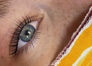 Close-up of a perfectly enhanced eye at Belle Beauty and Academy, Montréal, Québec, CA.