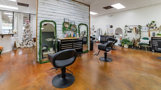 Luna Jade Salon