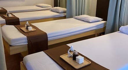 Yuan Spa Tomas Morato image 3