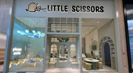 Little Scissors Kids Salon slika 3