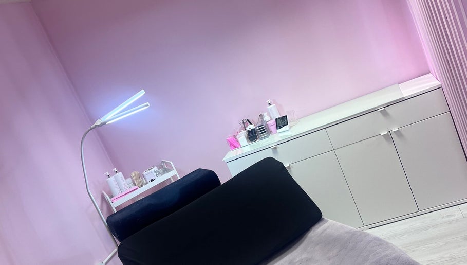 The Lash and Brow Parlour imagem 1