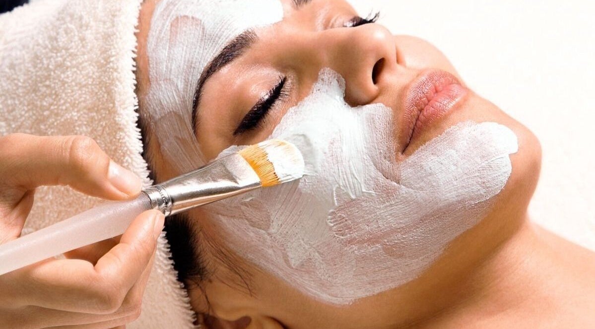 Relaxing face mask treatment at The Healing Spa, Portsmouth, England, GB for ultimate rejuvenation.