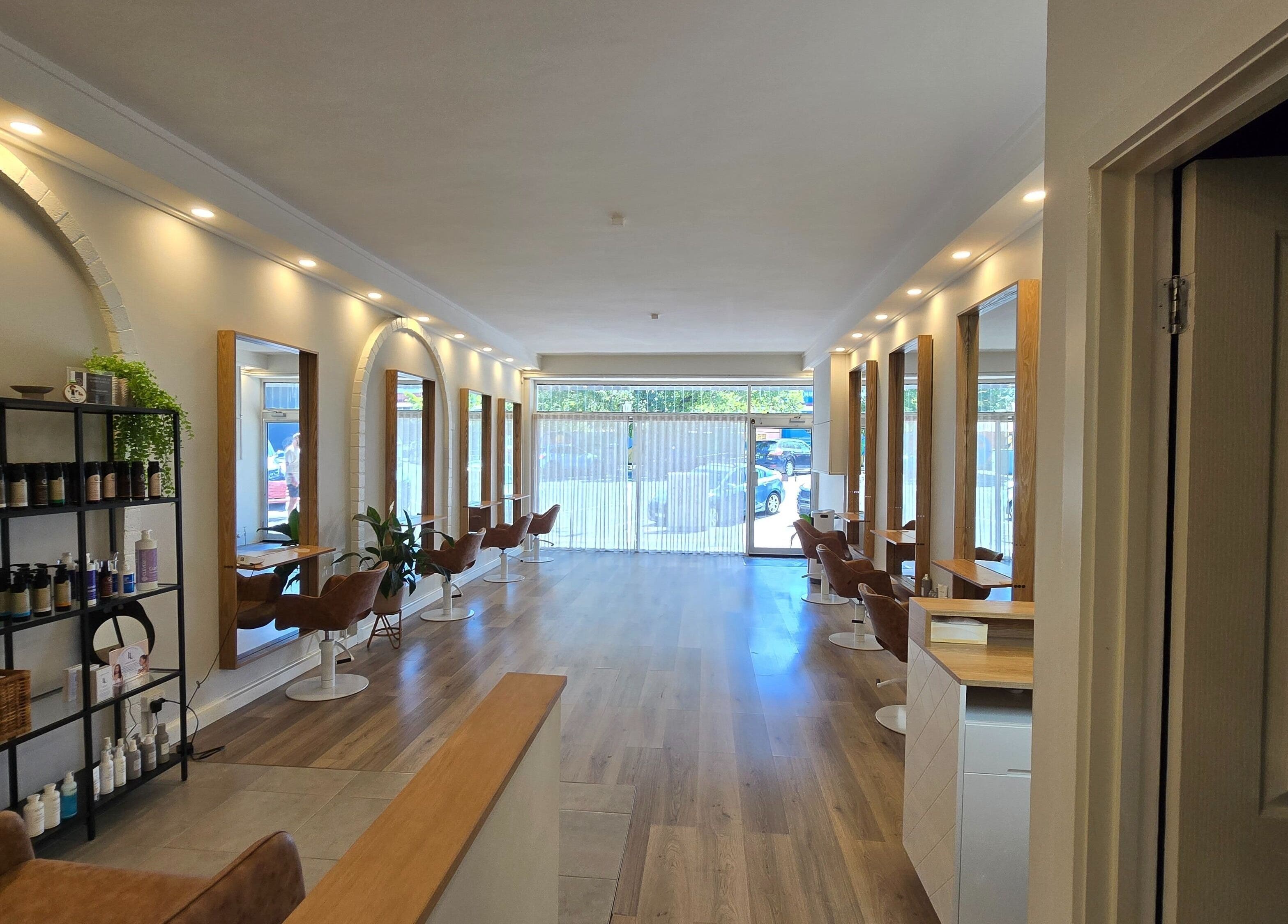 Elegant interior of Lokk Mechanic in Melbourne, Victoria, AU featuring modern salon chairs and stylish decor.