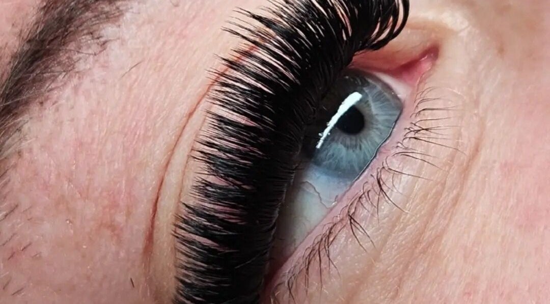 Close-up of styled lashes at Teesbeautyroom, Bedford, England, GB, showcasing expert lash enhancement.