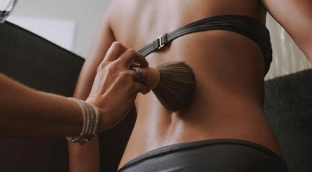 Afterglo Bronzing Studio kép 2