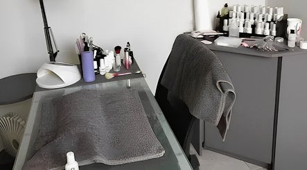 ZiaLise Beauty Bar in Boksburg, Gauteng, ZA features a chic manicure setup with elegant tools.