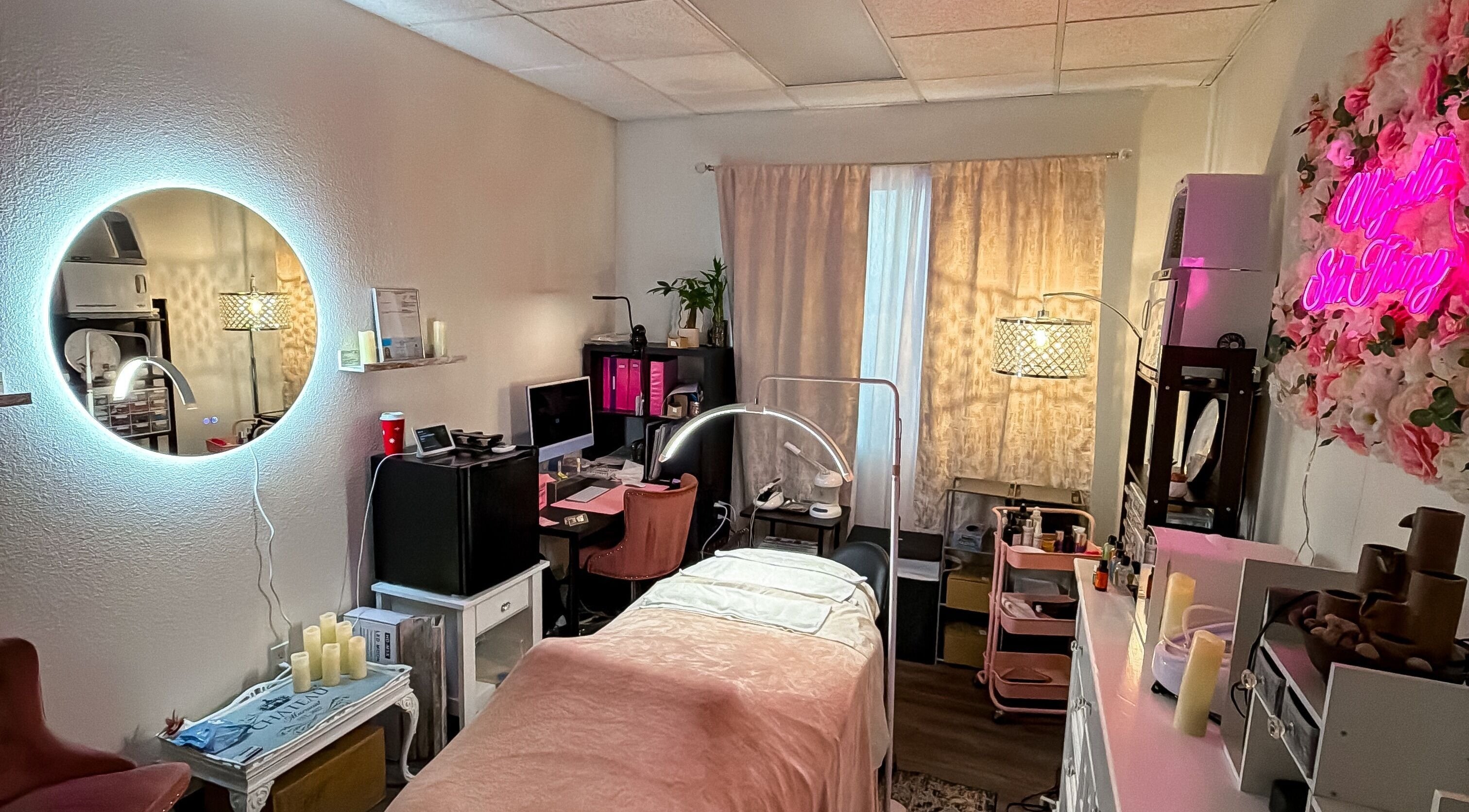 Cozy treatment room at Magnolia Skin Therapy in Henderson, Nevada, US, featuring relaxing decor and lighting.