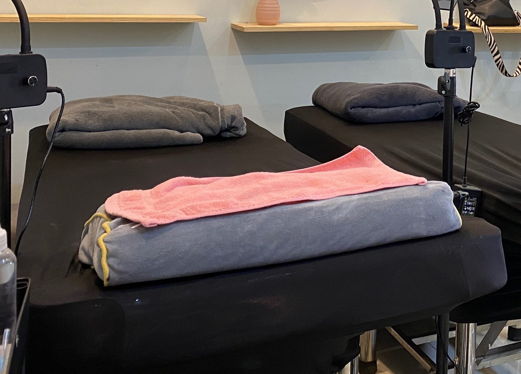 Comfortable massage tables at MIA Beauty & Academy, Thành phố Hồ Chí Minh, VN, ready for a relaxing session.