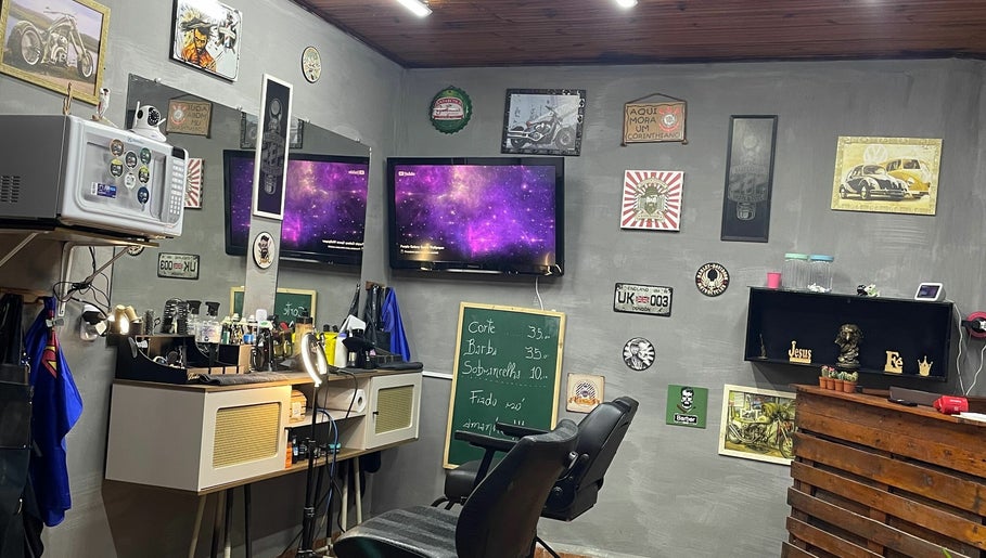 Guimarães Barber Ofc image 1