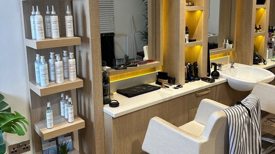 Jason Parry Barbering, Tattenhall.