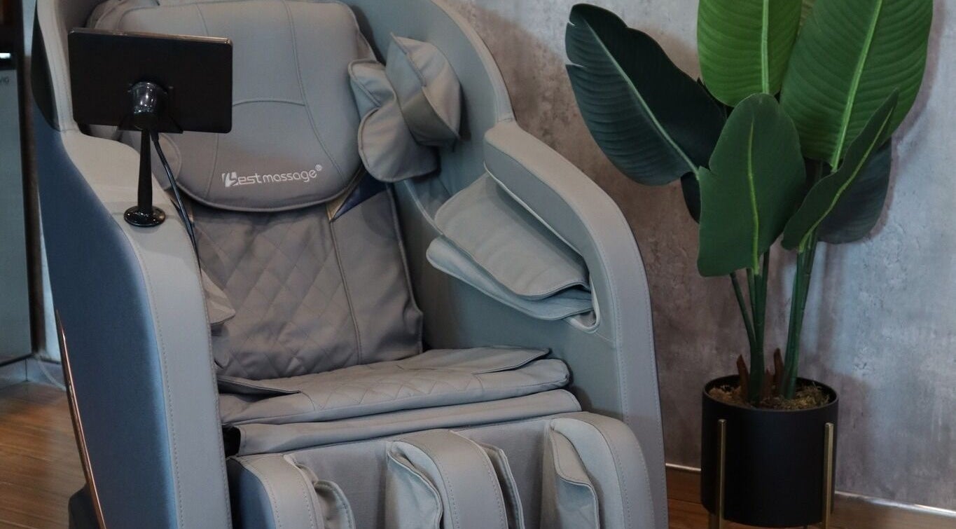 Silla de masaje en Barber Sports & Spa Los Mochis, Los Mochis, Sinaloa, MX, ofreciendo confort y relajación.