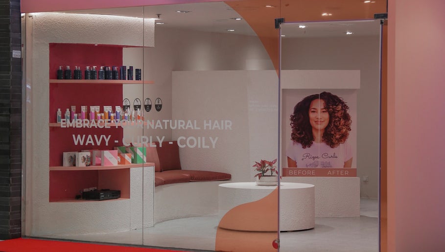 The Curl Nation Concept Store at Symphony Mall - Salmiya image 1