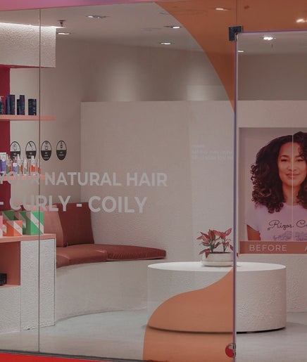 The Curl Nation Concept Store at Symphony Mall - Salmiya image 2