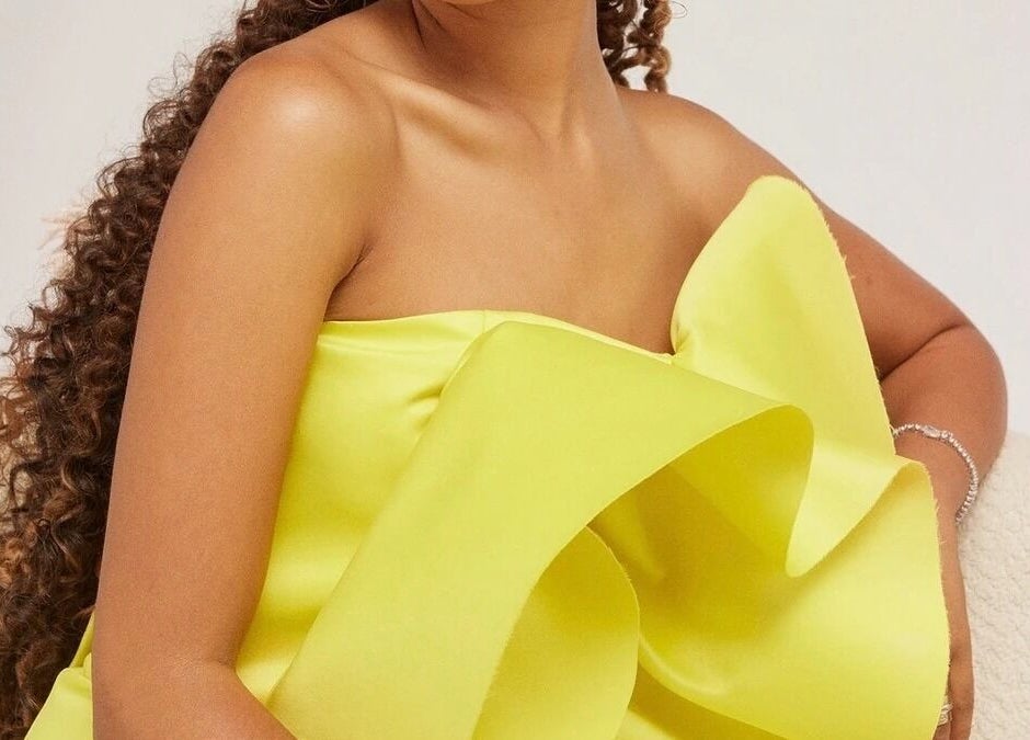 Elegant style showcased at Undivided Hair Studio in Houston, Texas, US. Perfect for a chic and modern look.